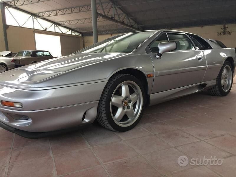 Usata Lotus Esprit 243 CV (178 kW) 1997 Argento Coupé