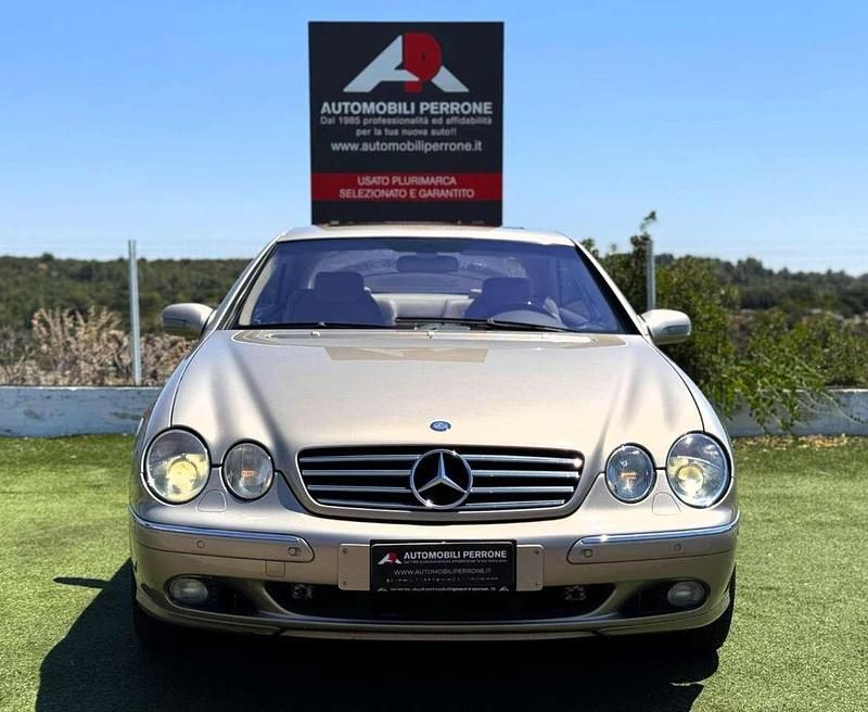 Usata Mercedes CL500 306 CV (225 kW) 2002 Beige travertino Coupé