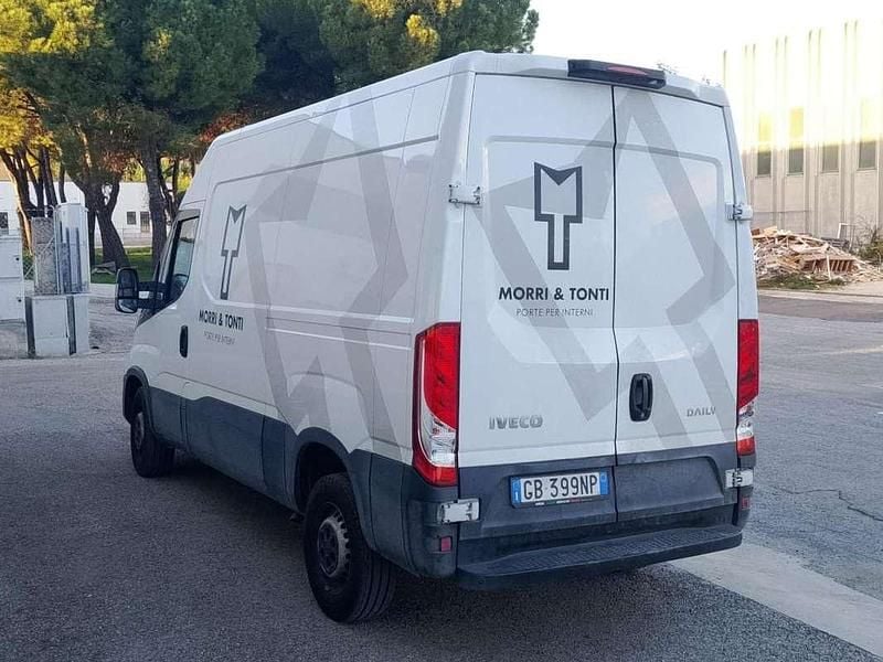 Usata Iveco Daily 140 CV (102 kW) 2020 Bianco Furgone