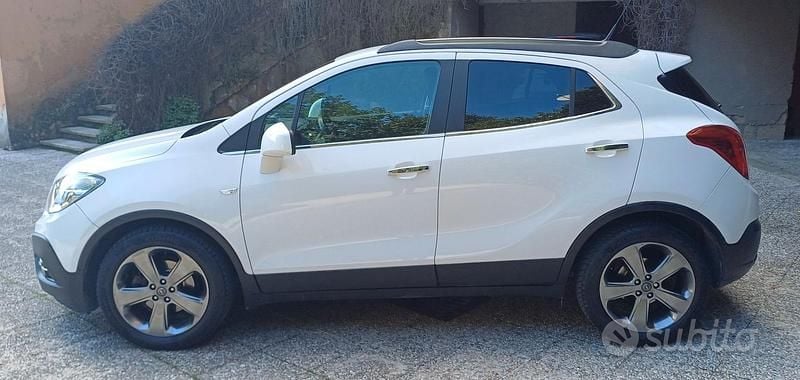 Usata Opel Mokka 130 CV (95 kW) 2013 Bianco SUV