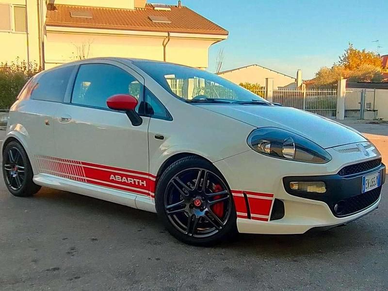 Usata Abarth Punto Evo 163 CV (119 kW) 2013 Bianco Utilitaria