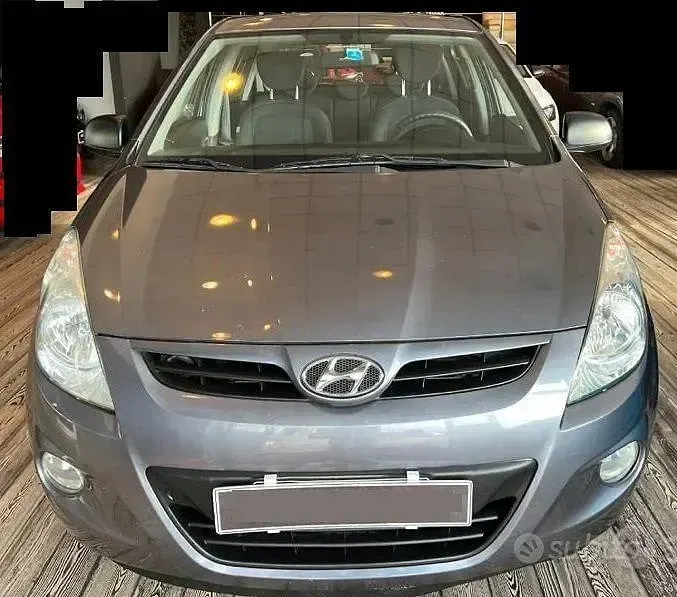 Usata Hyundai i20 78 CV (57 kW) 2009 Grigio Utilitaria
