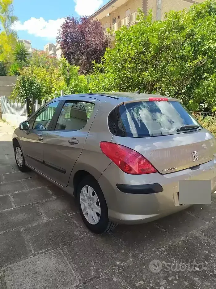 Usata Peugeot 308 92 CV (67 kW) 2011 Grigio Berlina