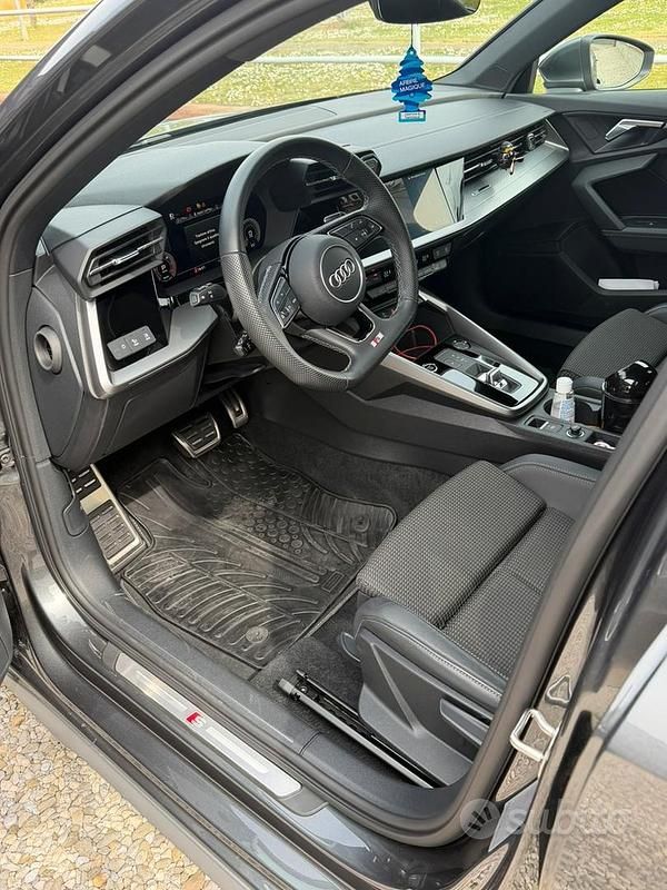 Usata Audi A3 Ambiente 116 CV (85 kW) 2024 Grigio Berlina