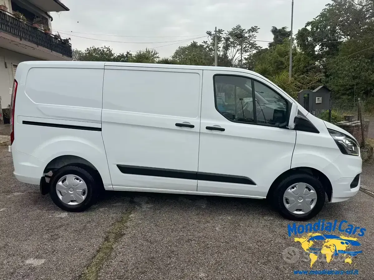 Usata Ford Transit Custom Trend 130 CV (95 kW) 2022 Bianco Furgone