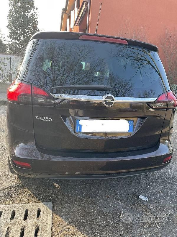 Usata Opel Zafira Tourer 140 CV (102 kW) 2013 Marrone Monovolume