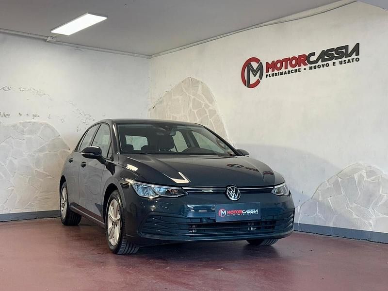 Usata VW Golf VIII Life 115 CV (84 kW) 2023 Grigio Berlina