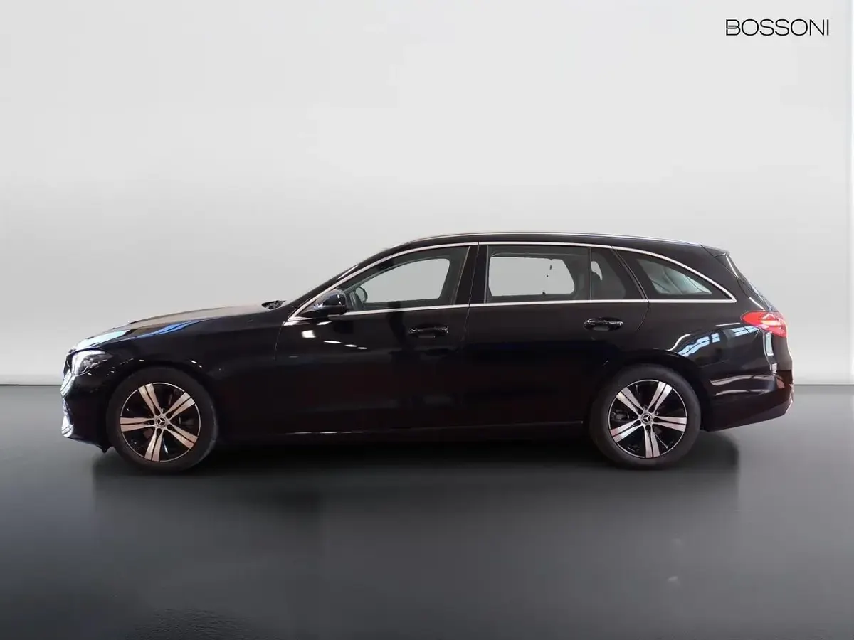 Usata Mercedes 200 Advanced 163 CV (119 kW) 2025 Nero Station wagon
