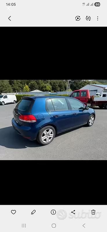 Usata VW Golf VI 122 CV (89 kW) 2011 Blu Utilitaria