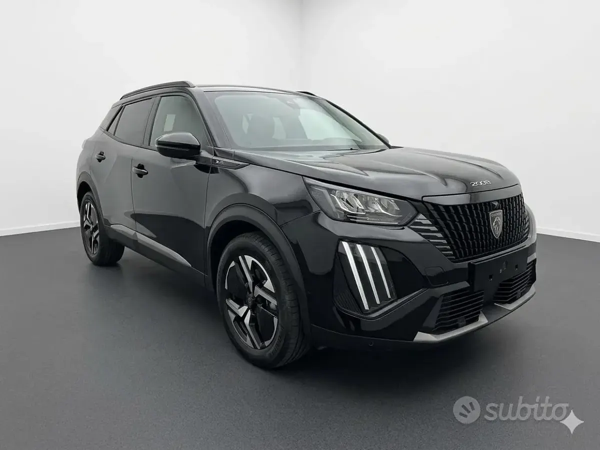 Usado Peugeot 2008 Allure+ 101 HP (74 kW) 2025 Preto SUV