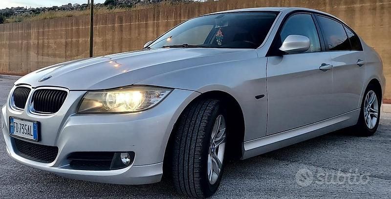 Usata BMW 318 143 CV (105 kW) 2009 Grigio Berlina