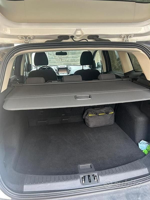 Usata Ford Kuga 120 CV (88 kW) 2020 Bianco SUV