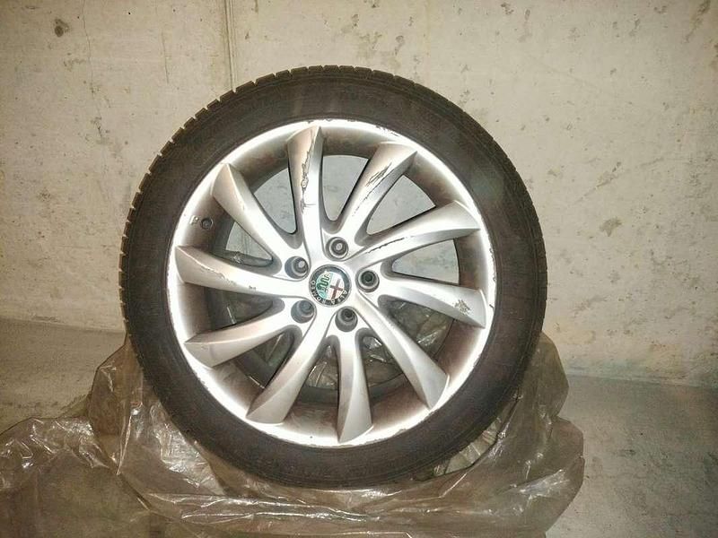 Usata Alfa Romeo Giulietta Distinctive 150 CV (110 kW) 2015 Nero Utilitaria