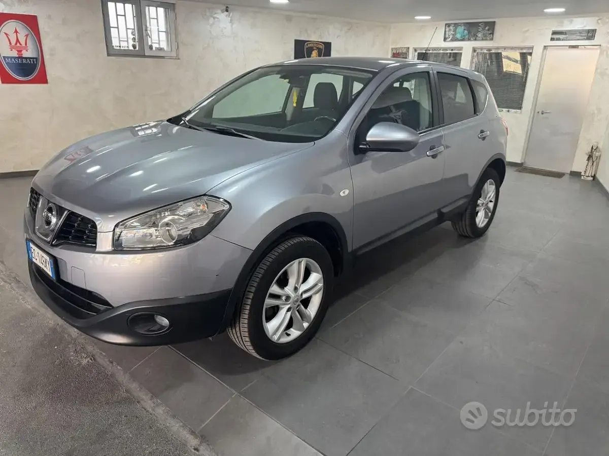 Usata Nissan Qashqai Tekna 106 CV (77 kW) 2010 Grigio SUV