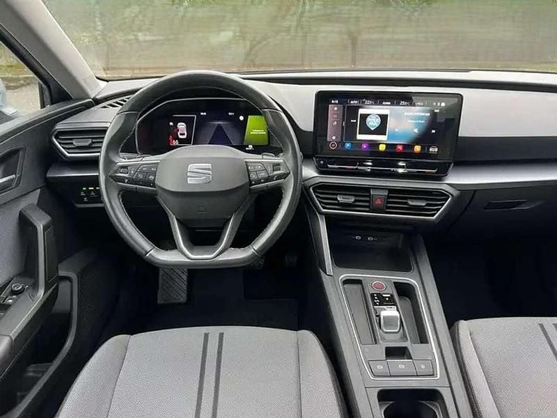 Usata Seat Leon Style 150 CV (110 kW) 2021 Argento Station wagon