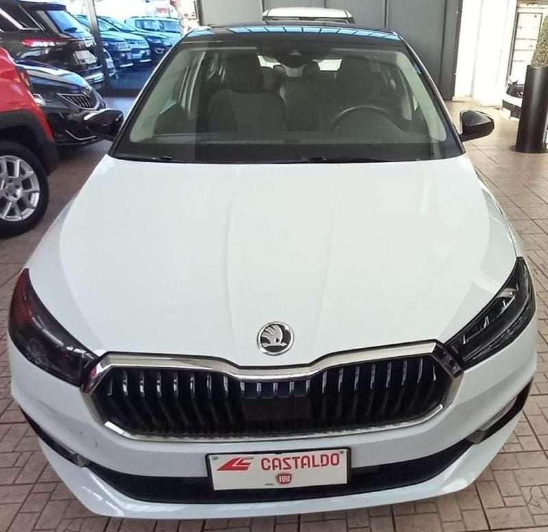 Usata Skoda Fabia Style 95 CV (69 kW) 2022 Bianco tetto nero Berlina