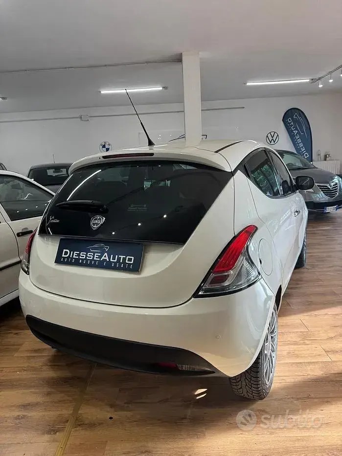 Usata Lancia Ypsilon S 95 CV (69 kW) 2011 Bianco Utilitaria