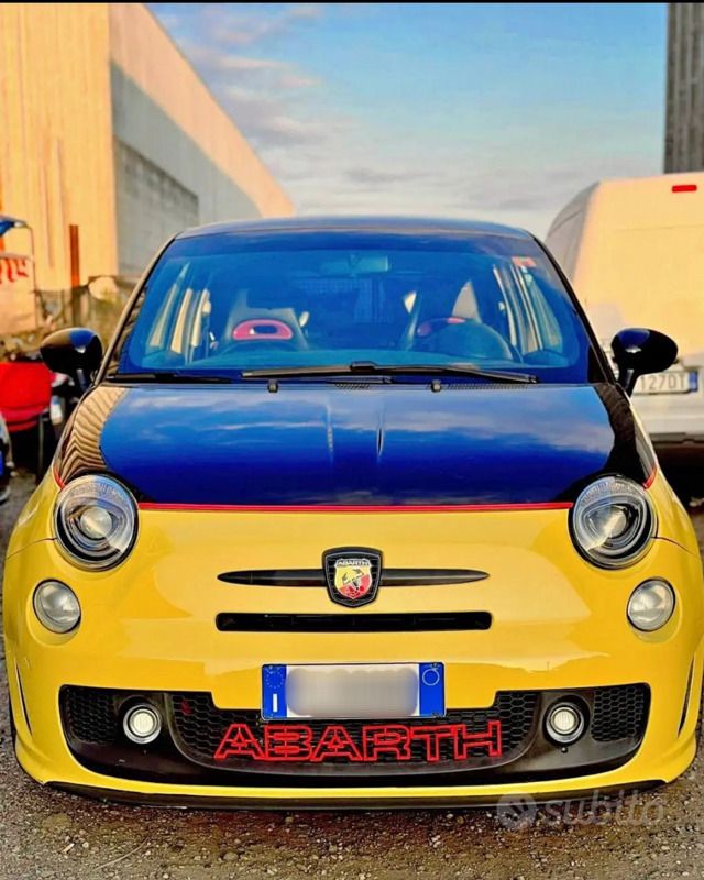Giallo Usata 2017 Abarth 500 Due volumi | 15.000 € (Cara) - Immagine 1/4