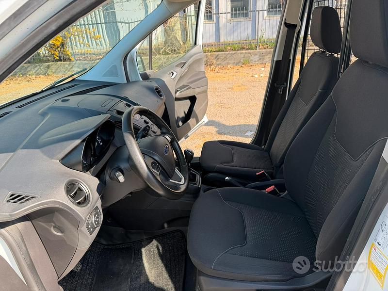Usata Ford Courier 75 CV (55 kW) 2021 Monovolume