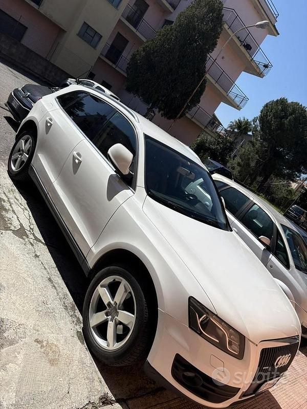 Usata Audi Q5 150 CV (110 kW) 2010 Bianco SUV