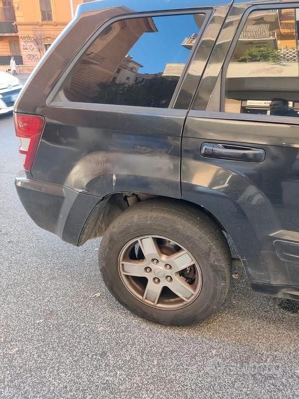 Usata Jeep Grand Cherokee Laredo 2007 Nero SUV