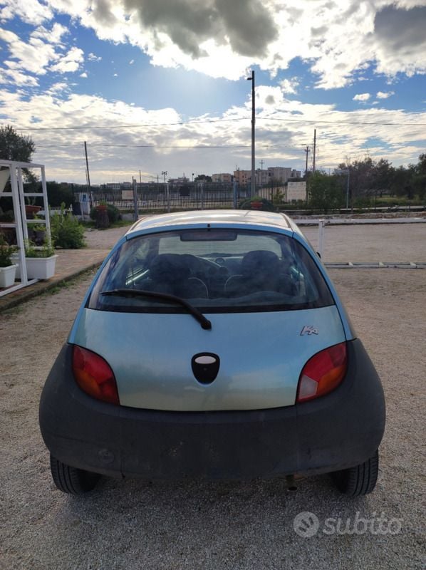 Usata Ford Ka 60 CV (44 kW) 1999 Verde Utilitaria