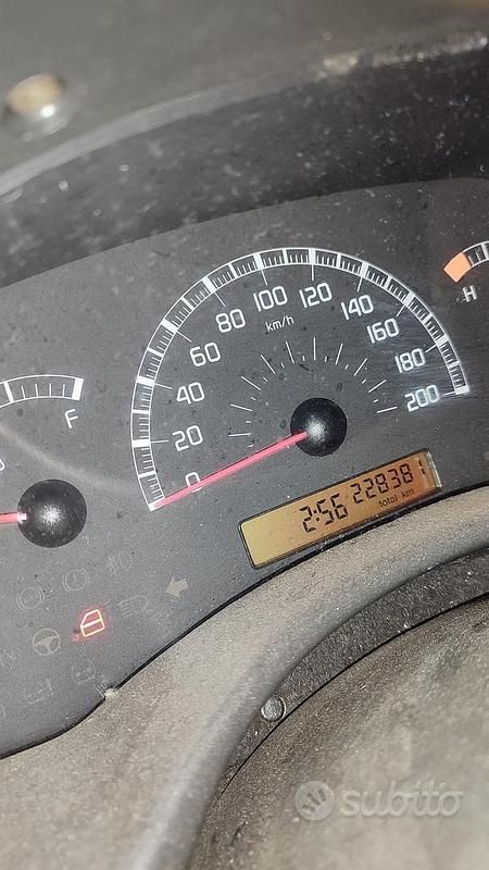 Usata Fiat Punto 2003 Grigio Utilitaria