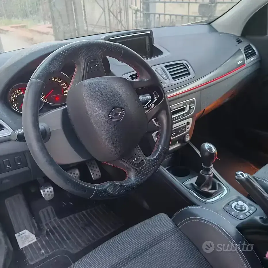 Usata Renault Mégane Coupé 110 CV (80 kW) 2014 Bianco Coupé