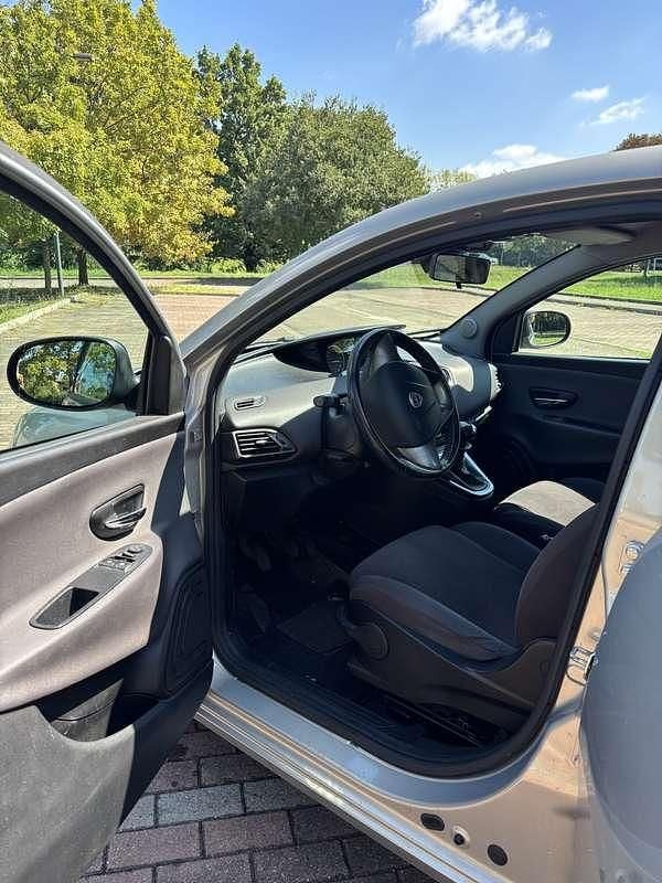 Usata Lancia Ypsilon Silver 80 CV (58 kW) 2011 Bronzo Utilitaria