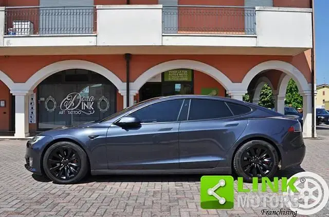 Usata Tesla Model S Long Range AWD 177 kW (241 CV) 2019 Grigio Utilitaria