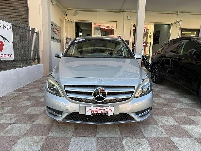Usata Mercedes B180 Premium 109 CV (80 kW) 2012 Other Monovolume