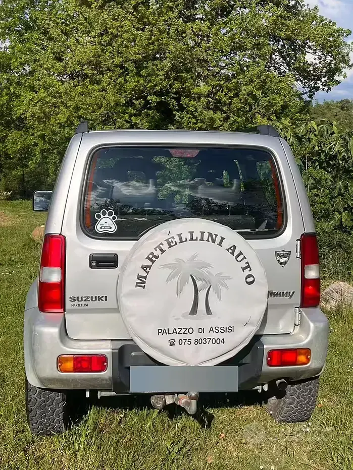 Second-hand Suzuki Jimny 86 CP (63 kW) 2007 Gri SUV