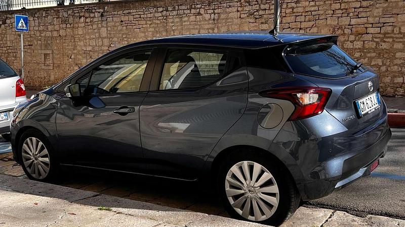 Usata Nissan Micra Acenta 90 CV (66 kW) 2023 Grigio Berlina