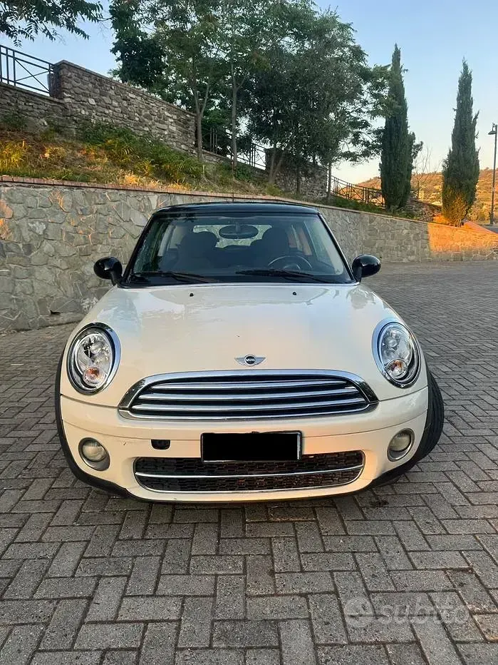 Usata Mini Cooper 109 CV (80 kW) 2008 Beige Utilitaria