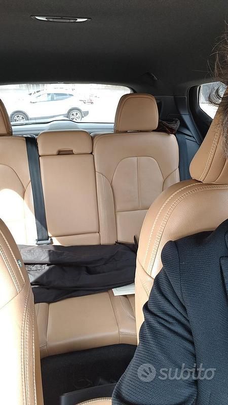 Usata Volvo XC40 150 CV (110 kW) 2019 Marrone SUV