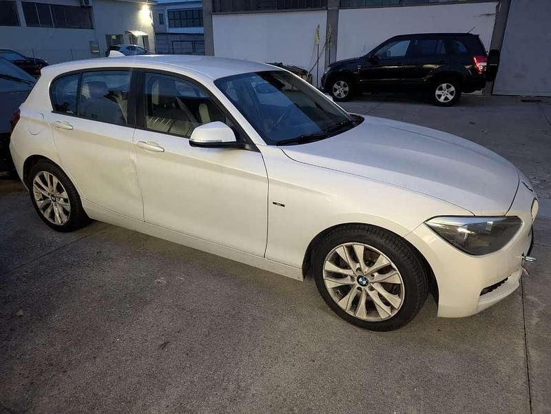 Usata BMW 118 143 CV (105 kW) 2012 Bianco Utilitaria
