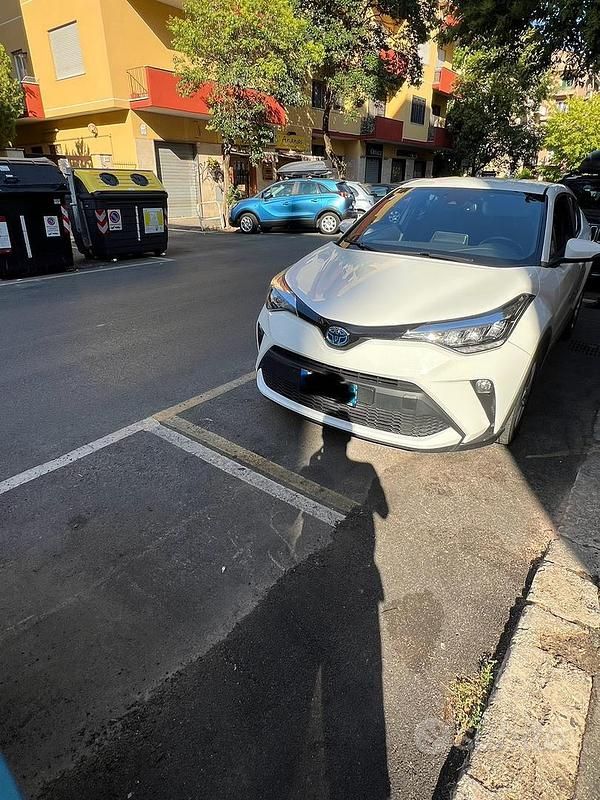 Usata Toyota C-HR 98 CV (72 kW) 2023 Bianco SUV