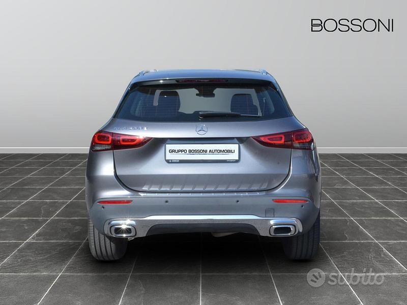 Usata Mercedes GLA200 150 CV (110 kW) 2020 Grigio SUV