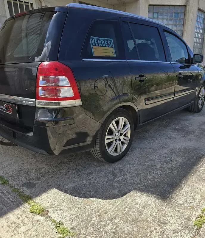 Usata Opel Zafira Cosmo 125 CV (91 kW) 2012 Nero Monovolume