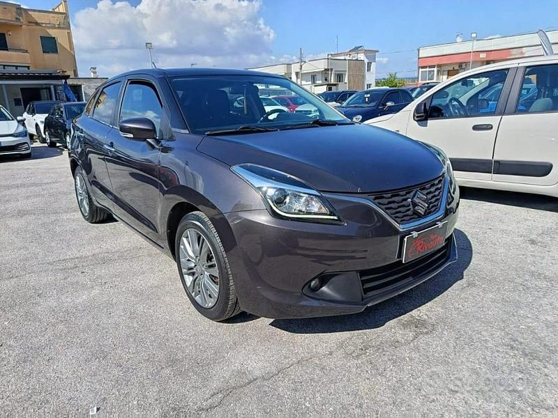 Usata Suzuki Baleno 111 CV (81 kW) 2017 Grigio scuro Utilitaria
