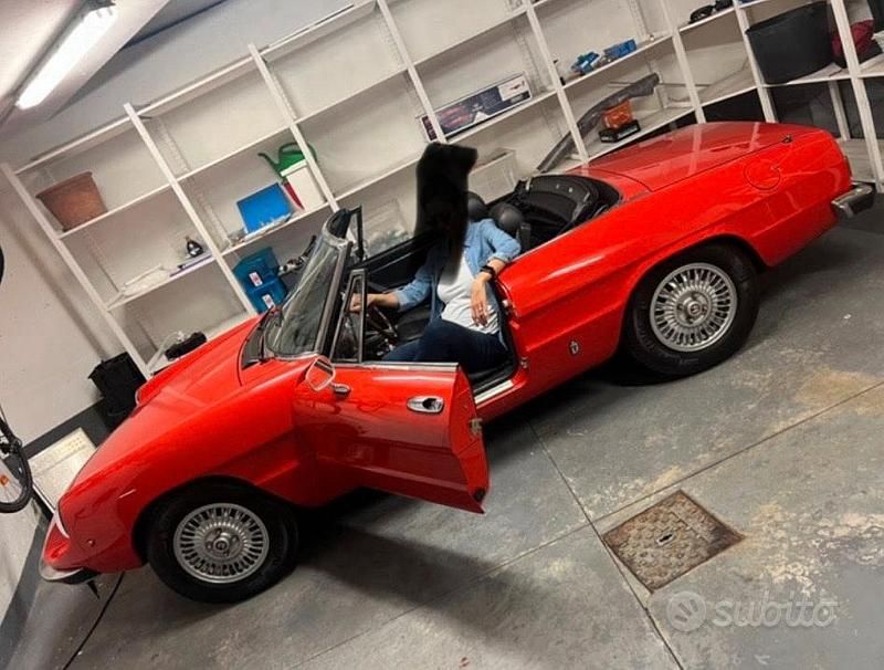 Usata Alfa Romeo Spider 128 CV (94 kW) 2022 Rosso Cabrio