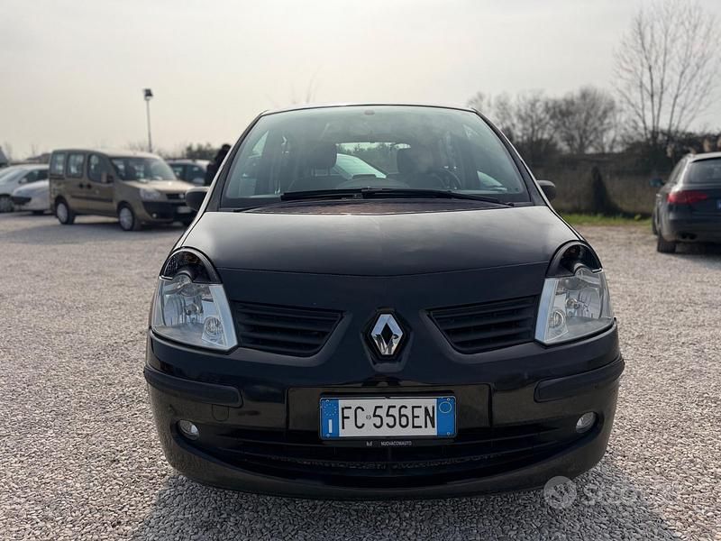 Usata Renault Modus Dynamique 75 CV (55 kW) 2007 Nero Monovolume