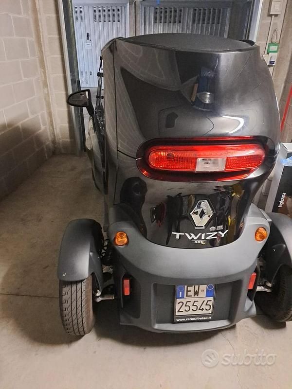 Usata Renault Twizy 2021 Nero Utilitaria