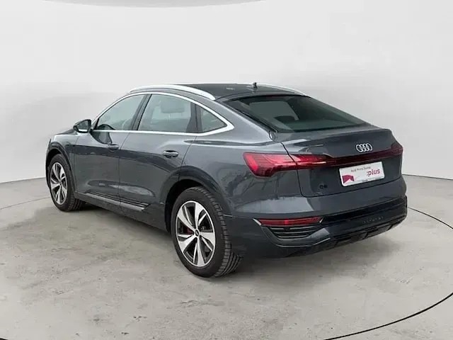 Usata Audi Q8 e-tron Advanced Plus 250 kW (340 CV) 2024 Grigio magnete SUV