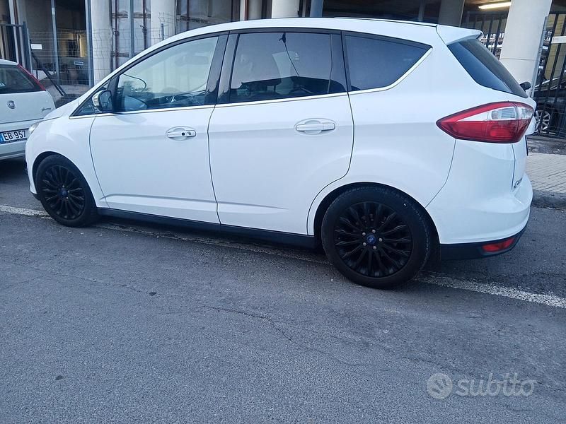 Begagnad Ford C-MAX Titanium 125 HK (91 kW) 2011 Vit Minibuss