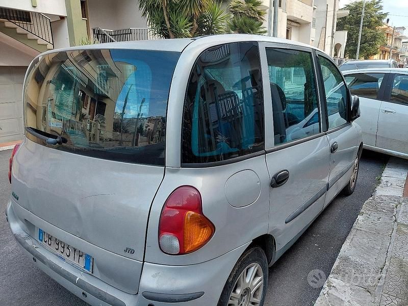 Usata Fiat Multipla 116 CV (85 kW) 2002 Grigio Monovolume