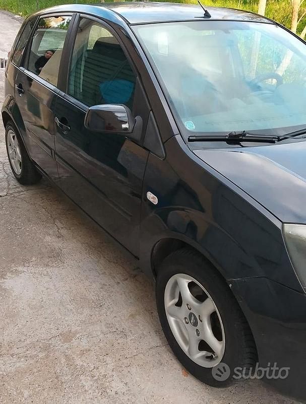 Usata Ford Fiesta 2007 Nero Utilitaria