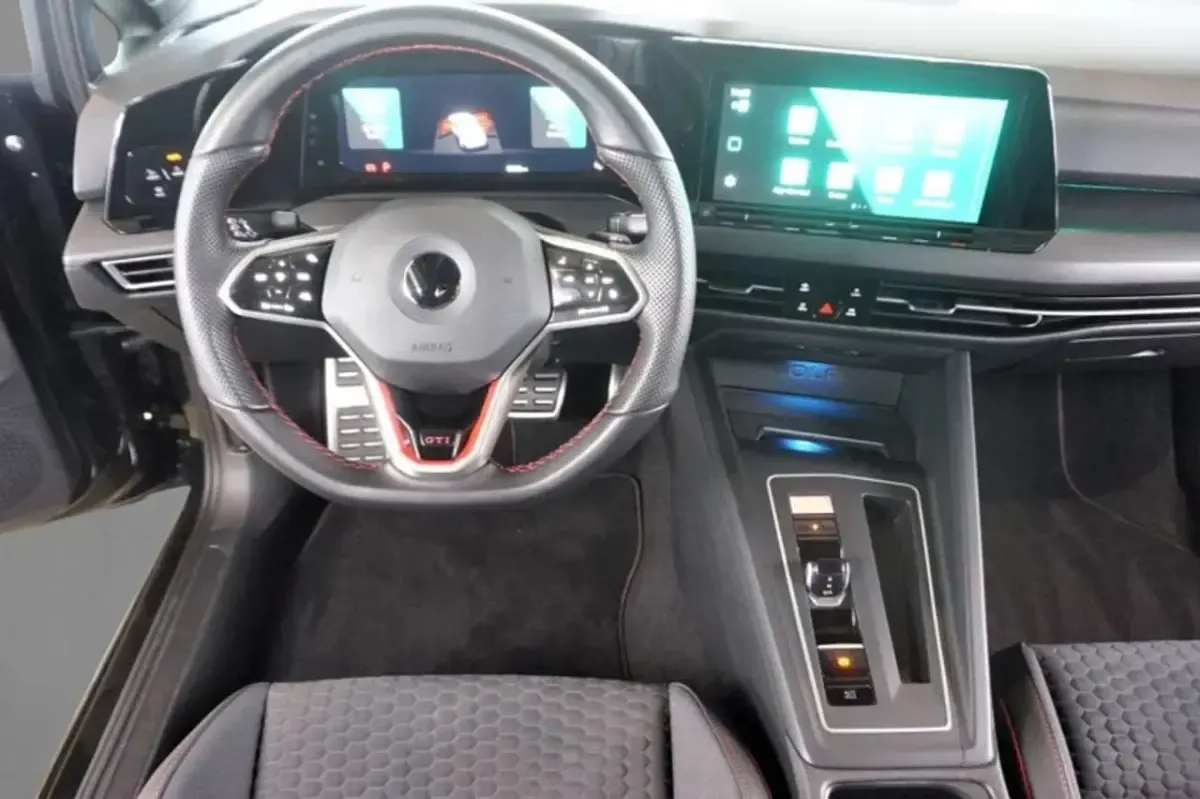Usata VW Golf VIII GTI 300 CV (220 kW) 2022 Nero Berlina