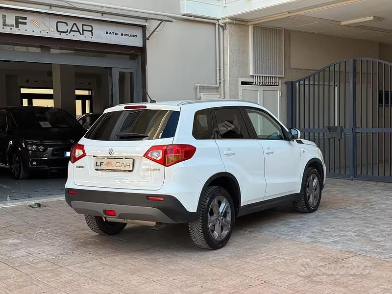 Usata Suzuki Vitara Cool 120 CV (88 kW) 2017 Bianco SUV