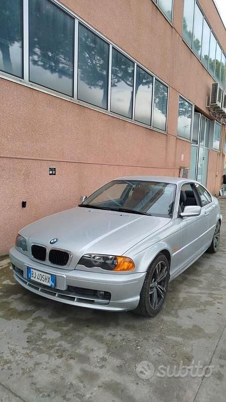 Begagnad BMW 2000 150 HK (110 kW) 2000 Sedan